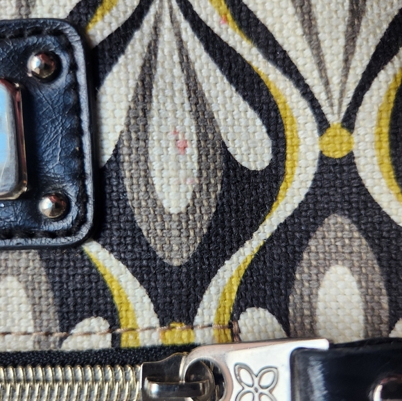 Relic Black and Yellow Crossbody Hand Bag Purse - Picture 10 of 11